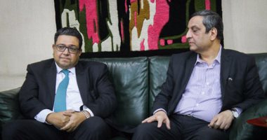 زياد بهاء الدين يزور نقابة الصحفيين للتضامن مع يحيى قلاش وعضوى المجلس