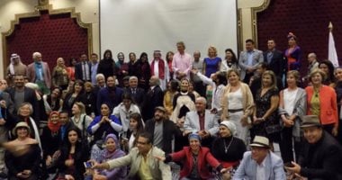 120 فنانا فى ختام "كرنفال شمس مصر الدولى للفنون" بشرم الشيخ