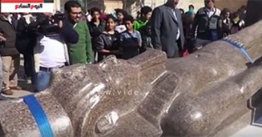 نصب نموذج تمثال رمسيس الثانى فى "ميدان مصر" الجديد فى الإكوادور