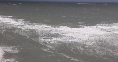 بالصور.. طوارئ بالإسكندرية بسبب الأمطار والدفع بـ93 سيارة لشفط المياه