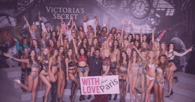 18صورة "ماشوفتهاش" من كواليس عرض "Victoria Secret" فى باريس 