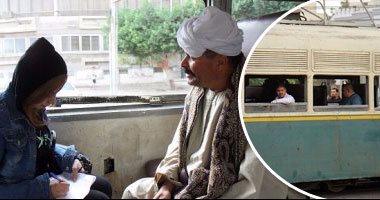 "سلملنا على الترماى" اللى يقولك كده وديه مصر الجديدة وركبه الترماى بنص جنيه.. آخر ما تبقى من ركاب الترام ذكريات وحكايات من زمن فات يرويها الركاب لـ"اليوم السابع".. والعمال: "الله يرحم أيام زمان"