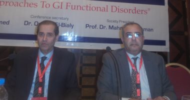 الثوم والبصل والمخبوزات.. قائمة شهيرة من الأطعمة تزيد من القولون العصبى