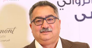 دور نجيب محفوظ وحسنين هيكل فى دعم إبراهيم عيسى بعد وفاة والدته