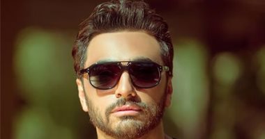 تامر حسنى عن منعه من السفر لتركيا: تأخرت على الطائرة .. والمطار: لم يحصل على تصريح أمنى