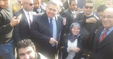 وزير التعليم العالى يستمع لشكاوى الطلاب ذوى الإعاقة ويطلق مبادرة لهم