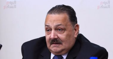 بالصور.. خبير مالى: نعترف بـ117 ألف وكالة تصنيف منها موديز وفيتش وستاندر آند بورز