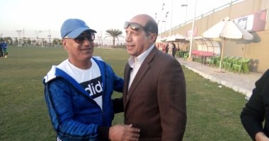 جلسة بين علاء نبيل وطلعت يوسف فى تدريب بتروجت 