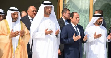 صفحة الرئيس السيسى على "فيس بوك" تنشر 4 صور تلخص نشاط زيارته للإمارات
