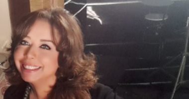 نانسى إبراهيم تغوص فى عالم "الراقصة والسياسى" فى "سكرين"