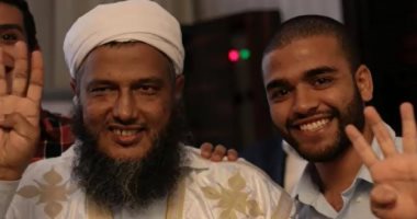 بالفيديو.. تسريب صور لمنفذى فيلم "العساكر" ومراحل تجنيدهم بقناة الجزيرة