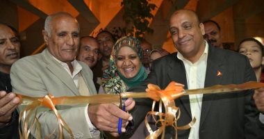 بالصور.. لأول مرة افتتاح معرض لفن الكاريكاتير بـ"ثقافة ديروط"