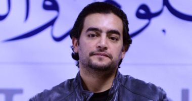 بعد مجهود "طاقة نور".. هانى سلامة فى زيارة عائلية سريعة لشقيقته بأبو ظبى