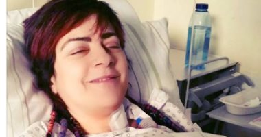 ريم بنا تنشر أول صورة لها عقب إجرائها جراحة فى أوتارها الصوتية