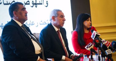 وزير الصناعة: لجنة مشتركة مع اتحاد الصناعات لتمويل شراء الخامات للمصانع