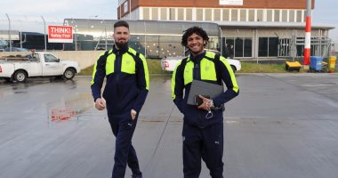 محمد الننى يطير إلى سويسرا مع أرسنال لمواجهة بازل