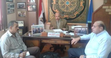 وكيل تعليم دمياط يجتمع بمديرى العموم والإدارات لتطبيق مبدأ الثواب والعقاب