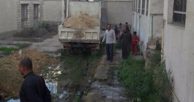 النيابة الإدارية تحقق فى مخالفات بالوحدة الصحية بشارونة فى المنيا