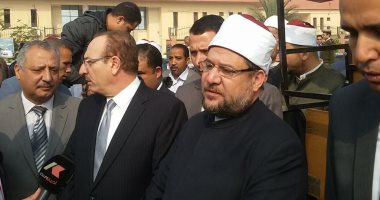 بالصور.. وزير الأوقاف يوزع 300 مقعدا و12 طن لحوم لمحافظة بنى سويف