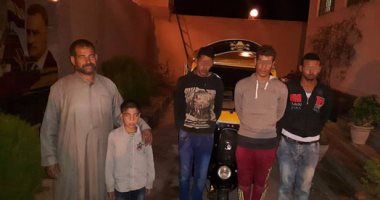 بالصور ..الأمن يُعيد طفل اختطفه سائق توكتوك بعد اليوم الدراسى بالشرقية
