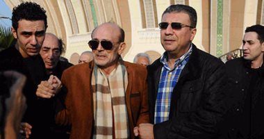 نجوم الفن والإعلام يقدمون التعازى لـ محمد صبحى فى وفاة زوجته: ربنا يصبرك