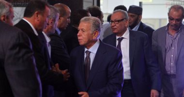 حسن حمدى والخطيب أول الحاضرين لعزاء سيد صادق
