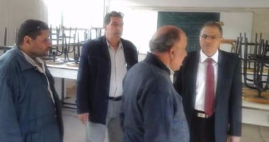 إحالة إدارة مدرسة ومعلميها للتحقيق بسبب الخروج قبل مواعيد للعمل الرسمية بالقليوبية