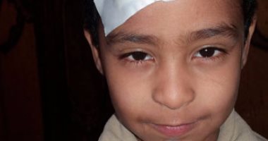 مستشفى أسوان الجامعى يجبر مواطنا على شراء "سلك غرز" لإنقاذ ابنه