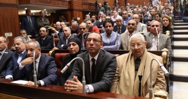 بالصور.. بدء مؤتمر لجنة الإعلام بالبرلمان لشرح قوانين الصحافة بحضور عدد من الصحفيين