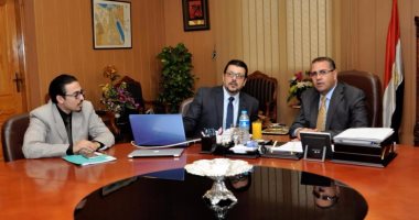 رئيس جامعة المنصورة يعتمد خطة تطوير مركز الأورام وبرتوكول عمل قسم الأطفال 