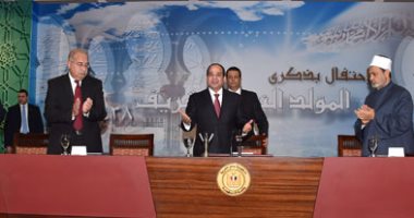 السيسى يوجه التحية للشعب المصرى على تحمل الإجراءات الاقتصادية الصعبة