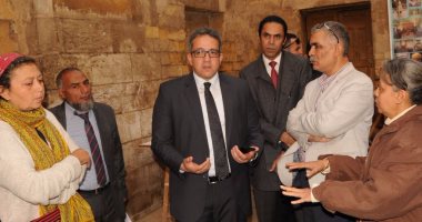 بالصور.. وزير الآثار يتفقد قصر البارون والمبانى الأثرية بحى الخليفة