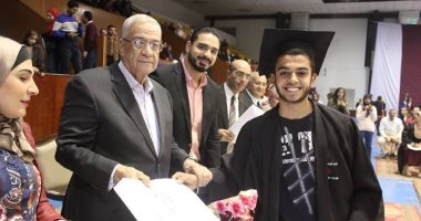 نادى الزهور يكرم أبطاله المتفوقين علميا فى احتفالية كبرى 