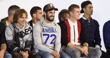 نجوم ريال مدريد تستعد لمواجهة ديبورتيفو بحفل أعياد الميلاد
