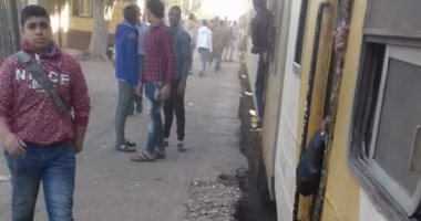 أهالى المنوفية يطالبون بتجديد أرصفة محطة قطار "بشتامى" بمركز الشهداء