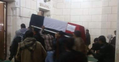 بالصور.. بدء مراسم تشييع جثمانى شهيدى الهرم