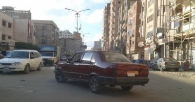 سائق يتحايل على القانون ويضع لوحات أجرة على سيارته الملاكى