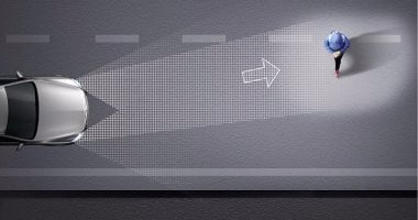 بالفيديو.. مرسيدس تطور مصابيح أمامية ذكية تعمل تلقائيا وفقا لظروف الطريق