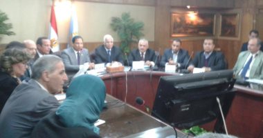 بالصور.. نواب الغربية يطالبون وزير النقل بمطالب دوائرهم