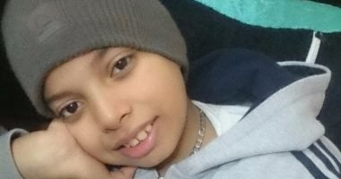 وليد وائل حمدى "أنا مبدع".. بالصلصال يصنع أشكالا مختلفة 