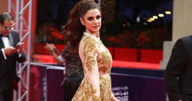 شاهد.. إطلالة درة خلال عرض فيلم "مولانا" بـ"دبى السينمائى" اليوم