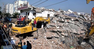 انتشال 4 جثث جديدة من تحت أنقاض مبنى منهار فى إيران