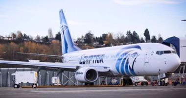 المصريون والعرب يرحبون بطائرة "مصر للطيران" الجديدة
