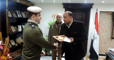 مدير أمن القليوبية يكرم ملازم أول لحصوله على بطولة العالم برفع الأثقال