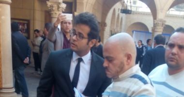 بالصور.. فريق من نيابة أمن الدولة العليا يعاين موقع انفجار الكنيسة البطرسية