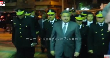 ضبط عامل صادر ضده حكم بالسجن لإشعاله النار بسيارة شرطة فى الجيزة