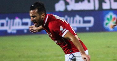 عرض فرنسى يهدد بقاء على معلول فى الأهلي