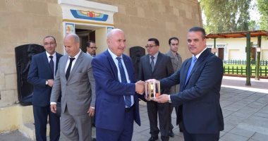 وزير السياحة الجزائرى يزور القرية الفرعونية