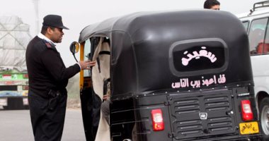 "نحلة" و"بالوعة" هددا سائق توك توك لسرقته فأوقعت بهما مباحث العجوزة