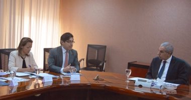 وزير الصناعة يبحث السياسات التجارية لمصر مع وفد من "التجارة العالمية"